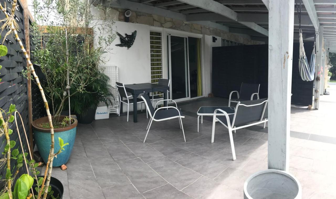 Grand T2 Tout Confort , Emplacement Ideal Riviere-Salee Luaran gambar