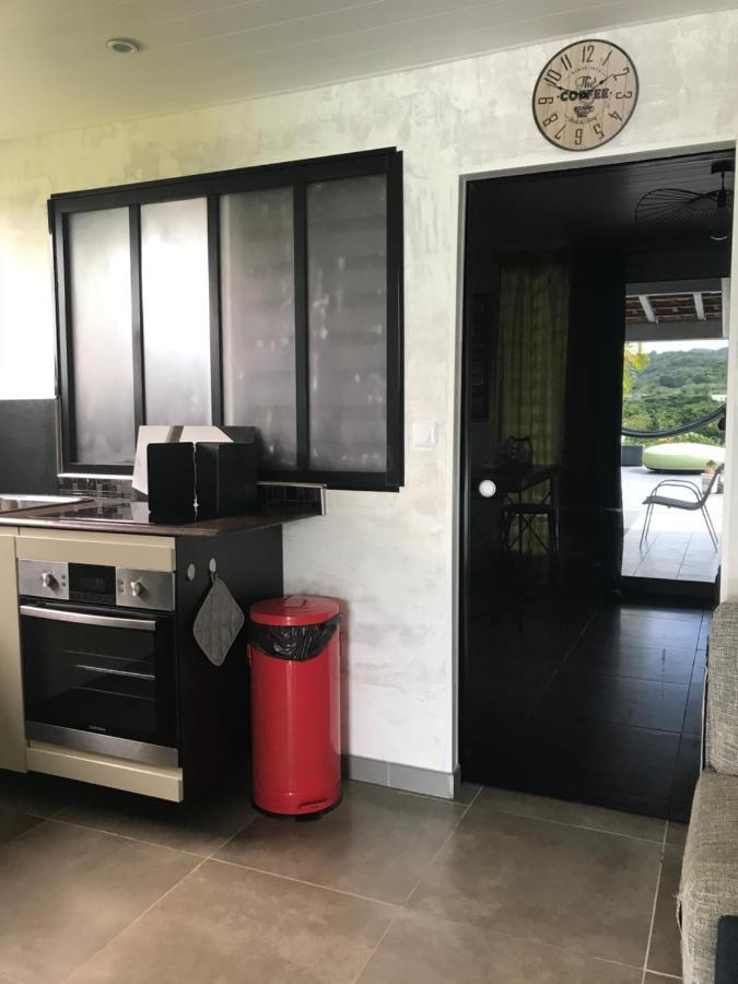 Grand T2 Tout Confort , Emplacement Ideal Riviere-Salee Luaran gambar